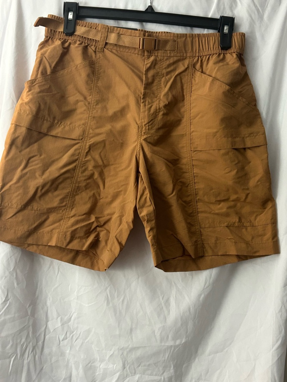 Eddie Bauer Men's Cargo Shorts in Caramel Brown